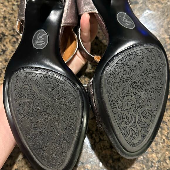 Sofft Pewter Silver Metallic T-Strap Peep Toe Heels - 8.5 Elegant Comfort Dressy - Picture 8 of 9